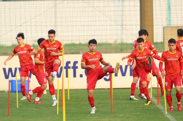 Quang Hải tiết lộ lý do Pau FC đồng ý cho về Việt Nam dự AFF Cup