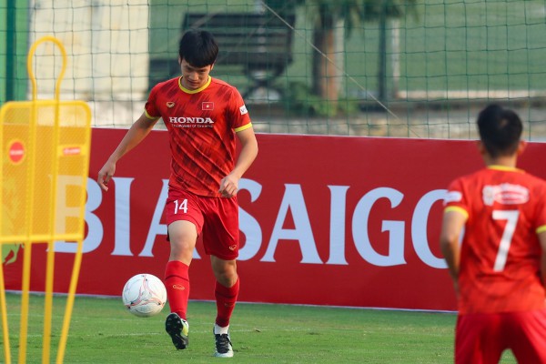 Quang Hải tiết lộ lý do Pau FC đồng ý cho về Việt Nam dự AFF Cup