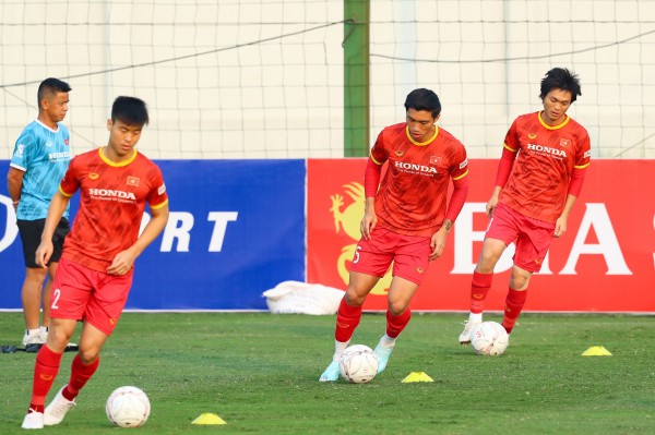 Quang Hải tiết lộ lý do Pau FC đồng ý cho về Việt Nam dự AFF Cup