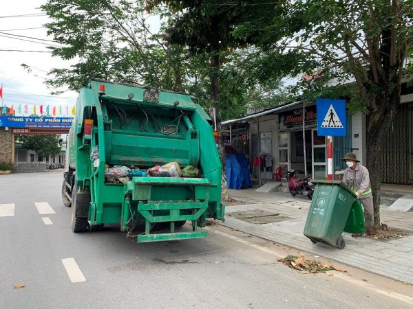 Quảng Ngãi: Không để xảy ra tình trạng ứ đọng rác thải sinh hoạt trong thời điểm Tết