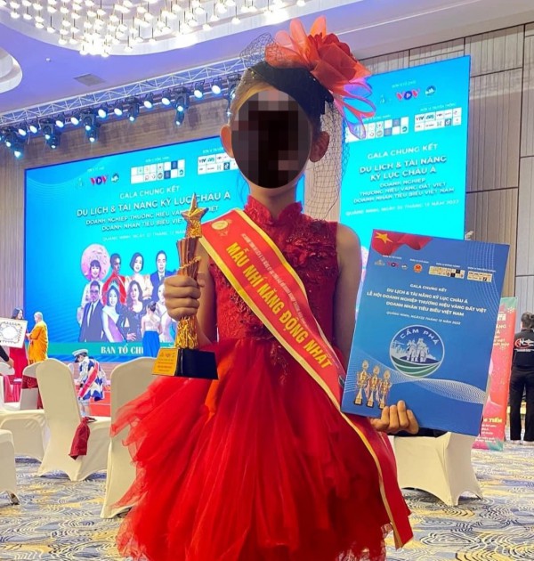 Quảng Ninh lên tiếng về sự kiện tổ chức vinh danh ‘nhà thơ thế giới’