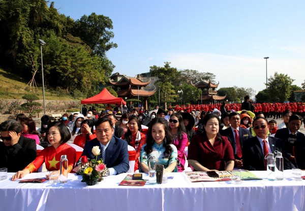Quảng Ninh lên tiếng về sự kiện tổ chức vinh danh ‘nhà thơ thế giới’
