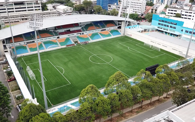 Singapore dùng sân cỏ nhân tạo trong trận gặp tuyển Việt Nam
