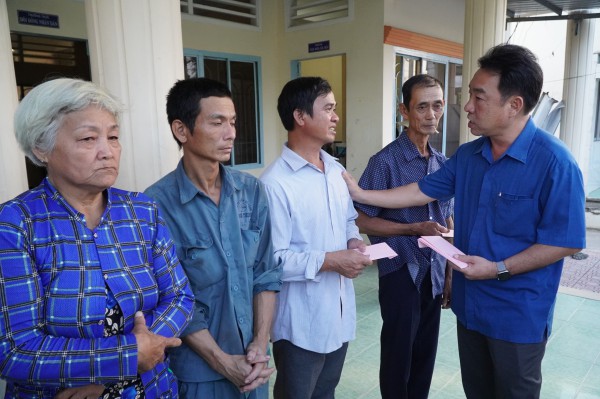 Sở NN-PTNT Vĩnh Long: Vụ sạt lở cù lao Minh rất kỳ lạ