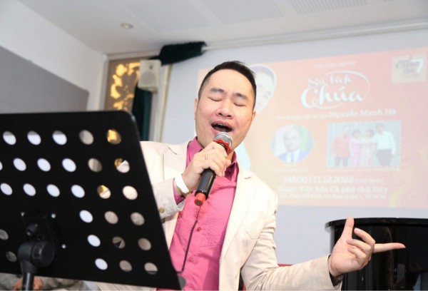 ‘Sự tích Chúa’ của Nguyễn Mạnh Hà ra mắt tại TP.HCM ‘Sự tích Chúa’ của Nguyễn Mạnh Hà ra mắt tại TP.HCM