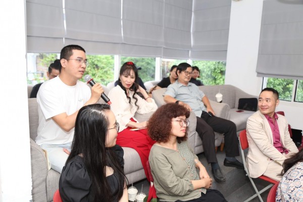 ‘Sự tích Chúa’ của Nguyễn Mạnh Hà ra mắt tại TP.HCM ‘Sự tích Chúa’ của Nguyễn Mạnh Hà ra mắt tại TP.HCM