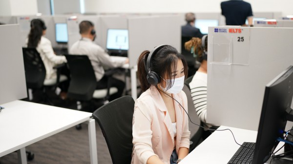 Suất thi IELTS hạn chế, đơn vị tổ chức khuyên gì?