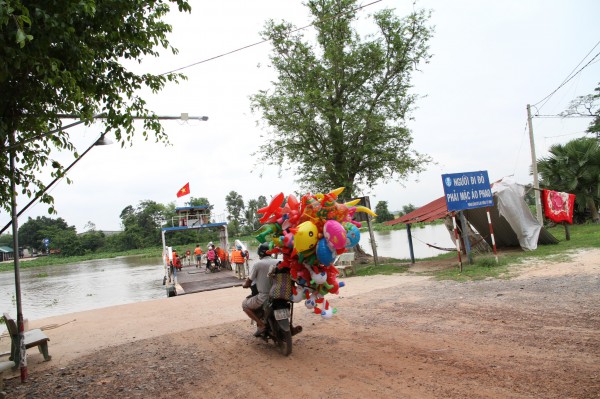 Tây Ninh: Cầu bắc qua sông Vàm Cỏ Đông, phà ngang chỉ còn trong ký ức