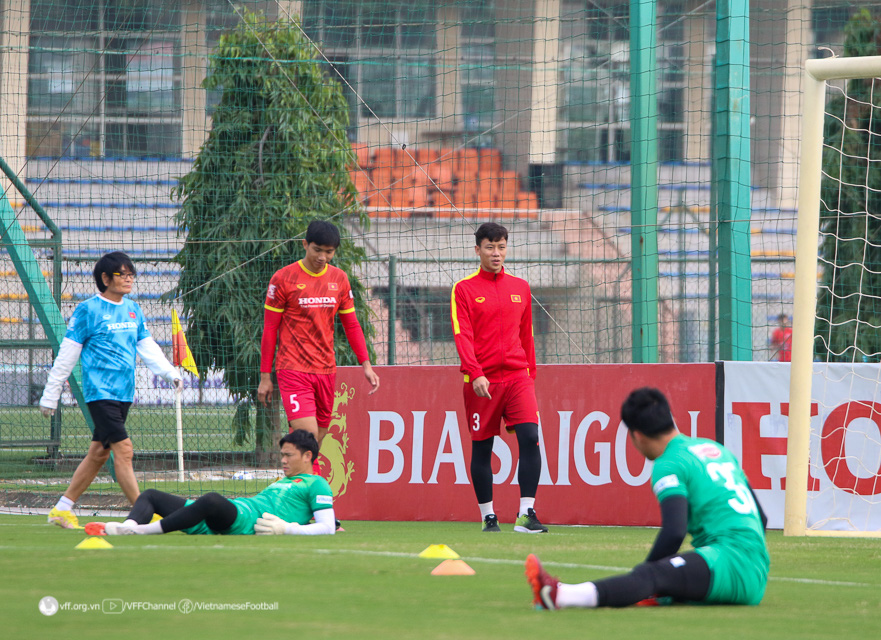 Thầy trò HLV Park Hang Seo hứng khởi trong ngày trở lại Hà Nội tập luyện Thầy trò HLV Park Hang Seo hứng khởi trong ngày trở lại Hà Nội tập luyện