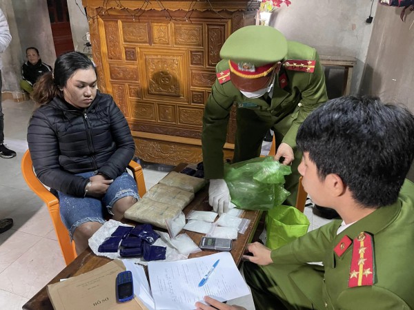 Thừa Thiên - Huế: Thưởng ‘nóng’ lực lượng triệt xóa đường dây mua bán ma túy lớn