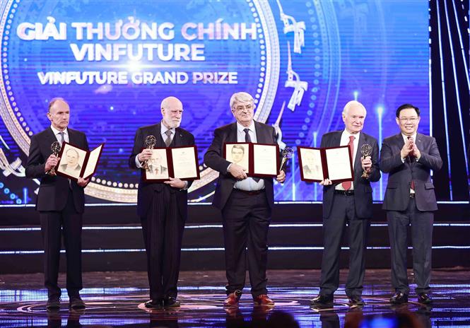 Toàn cảnh lễ trao giải VinFuture 2022