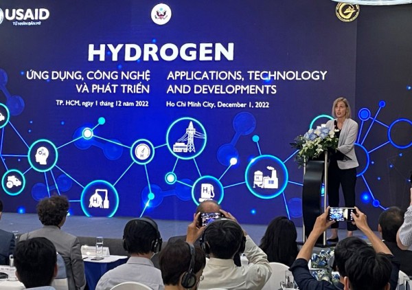 Tổng Lãnh sự quán Hoa Kỳ tại TP.HCM và USAID hợp tác về phát triển hydrogen