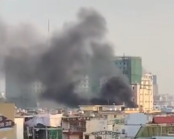 TP.HCM: Cháy căn nhà 3 tầng ở Q.Bình Thạnh, nghi do chập điện