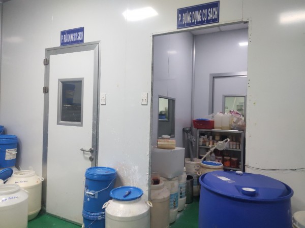 TP.HCM: Niêm phong hàng ngàn hộp mỹ phẩm có dấu hiệu giả nguồn gốc, xuất xứ