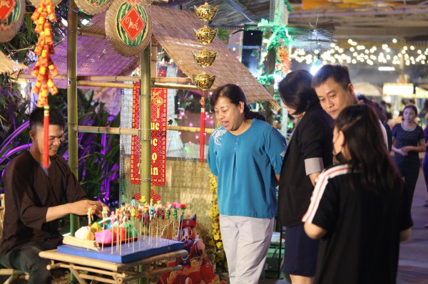 TP.HCM: Phố đi bộ Kỳ đài Quang Trung trở lại với diện mạo mới