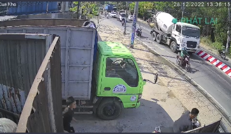 TP.HCM: Trộm xe máy ở kho phế liệu