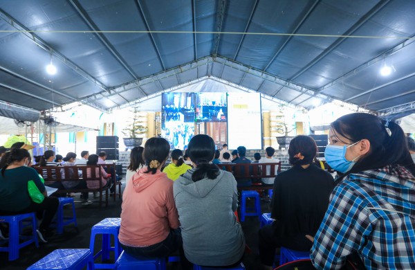 Vay tiền mua 