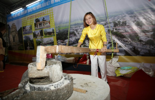 Về Tây Ninh trải nghiệm làm bánh tráng phơi sương Trảng Bàng