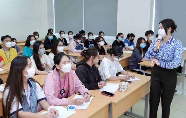 Vì sao trợ giảng lại quan trọng trong các trường đại học Mỹ? Vì sao trợ giảng lại quan trọng trong các trường đại học Mỹ?