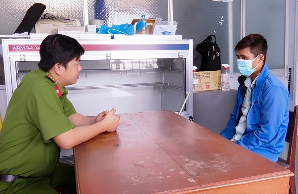 vinh-long-chua-day-1-gio-bat-giu-2-vu-tang-tru-trai-phep-chat-ma-tuy