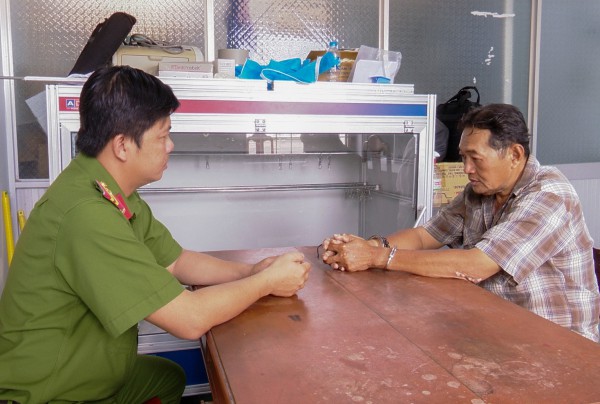 Vĩnh Long: Chưa đầy 1 giờ, bắt giữ 2 vụ tàng trữ trái phép chất ma túy Vĩnh Long: Chưa đầy 1 giờ, bắt giữ 2 vụ tàng trữ trái phép chất ma túy