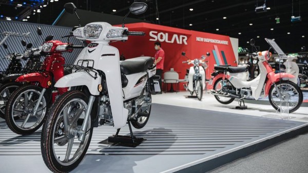 Xe máy Thái Lan giá từ 28 triệu đồng, thiết kế giống Honda Dream