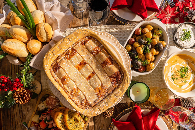 Năm mới ở thành phố lạnh nhất thế giới: Nhiệt độ có lúc xuống tới -70 độ C, ăn mừng tới 2 lần mỗi năm - Ảnh 10.