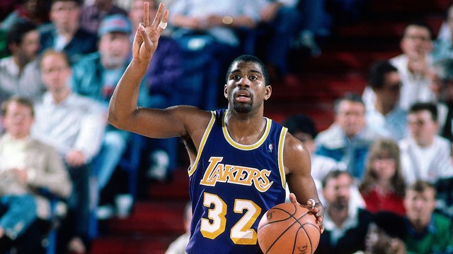 James Harden không vui vì bị so sánh với Magic Johnson - Ảnh 2. James Harden không vui vì bị so sánh với Magic Johnson - Ảnh 2.