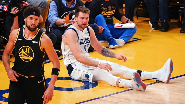 Dallas Mavericks cần học hỏi gì từ sai lầm của Cleveland Cavaliers trong quá khứ - Ảnh 2. Dallas Mavericks cần học hỏi gì từ sai lầm của Cleveland Cavaliers trong quá khứ - Ảnh 2.