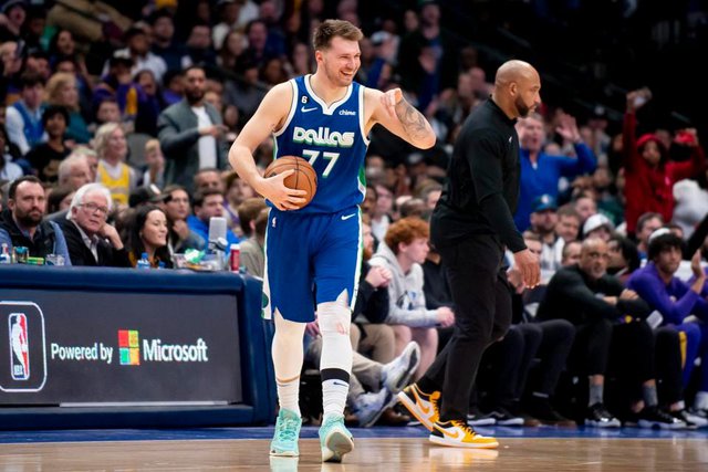 Dallas Mavericks cần học hỏi gì từ sai lầm của Cleveland Cavaliers trong quá khứ - Ảnh 4. Dallas Mavericks cần học hỏi gì từ sai lầm của Cleveland Cavaliers trong quá khứ - Ảnh 4.