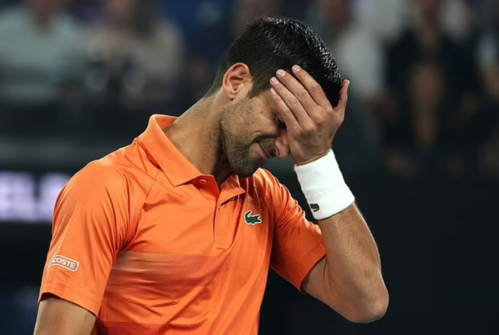 Djokovic liên tiếp hủy trận đấu tập, sẽ không thể dự Australian Open? - Ảnh 1. Djokovic liên tiếp hủy trận đấu tập, sẽ không thể dự Australian Open? - Ảnh 1.