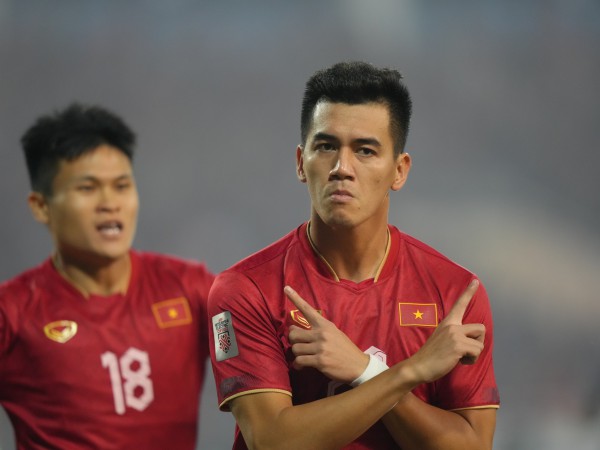 AFF Cup 2022: HLV Shin Tae-yong thua tâm phục khẩu phục trước thầy Park