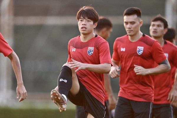 AFF Cup 2022: Văn Hậu hãy giữ 