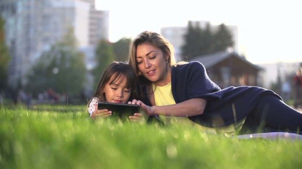 Báo động tình trạng trẻ tự hủy hoại bản thân: Cha mẹ làm gì để phòng ngừa?