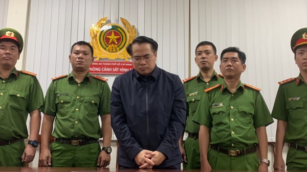 Bắt Cục trưởng Cục Đăng kiểm Việt Nam Đặng Việt Hà
