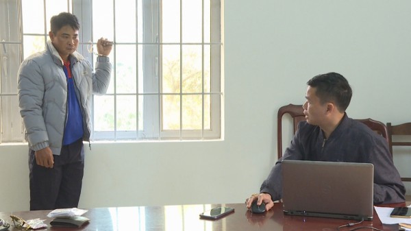 Bắt nghi phạm khống chế, hiếp dâm mẹ của người tình rồi cướp tài sản Bắt nghi phạm khống chế, hiếp dâm mẹ của người tình rồi cướp tài sản
