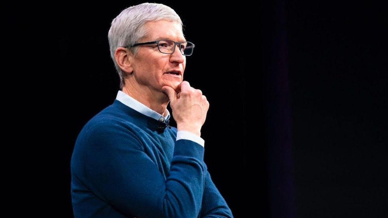 CEO Tim Cook bị giảm lương thưởng CEO Tim Cook bị giảm lương thưởng