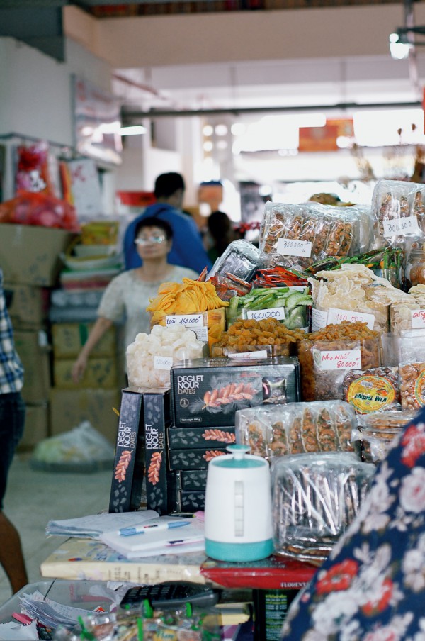 Chợ Bình Tây tấp nập người ra vào dịp Tết, tiểu thương vẫn 
