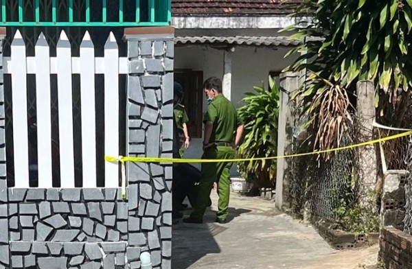 Con gái phát hiện bố mẹ tử vong bất thường tại nhà riêng