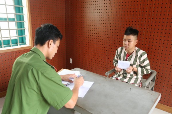 Công an Bình Dương tạm giữ nhóm đối tượng mua bán người 