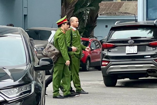Công an tiếp tục khám xét trụ sở Cục Đăng kiểm Việt Nam ở Hà Nội