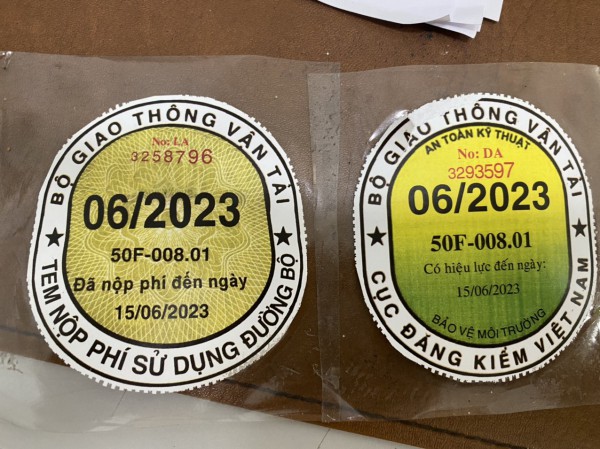 Đà Nẵng: Phát hiện xe dùng tem kiểm định giả, nhồi nhét khách Đà Nẵng: Phát hiện xe dùng tem kiểm định giả, nhồi nhét khách