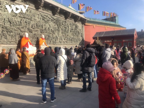 Dâng hương lễ chùa đầu năm mới, nét đẹp văn hóa của người dân thủ đô Bắc Kinh