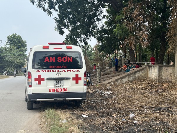Đi viếng đền bất ngờ phát hiện người đàn ông tử vong trong tư thế treo cổ