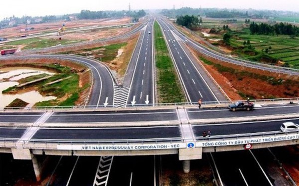 Doanh nghiệp trong hiện thực hoá mục tiêu tăng trưởng GDP 6,5% năm 2023 Doanh nghiệp trong hiện thực hoá mục tiêu tăng trưởng GDP 6,5% năm 2023