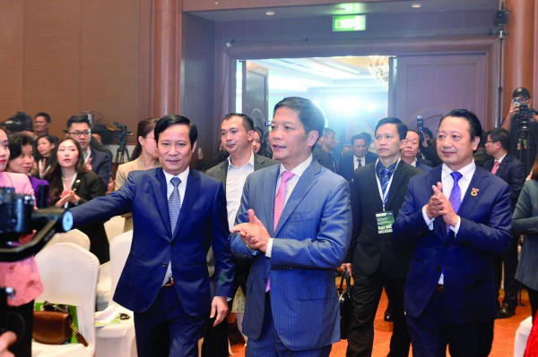 Động lực công nghiệp hoá, hiện đại hoá!
