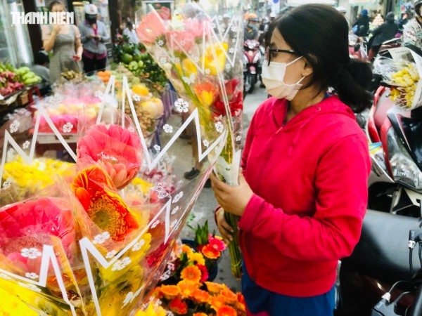 Giá heo quay ngày vía Thần tài không tăng như mọi năm vì sao? Giá heo quay ngày vía Thần tài không tăng như mọi năm vì sao?