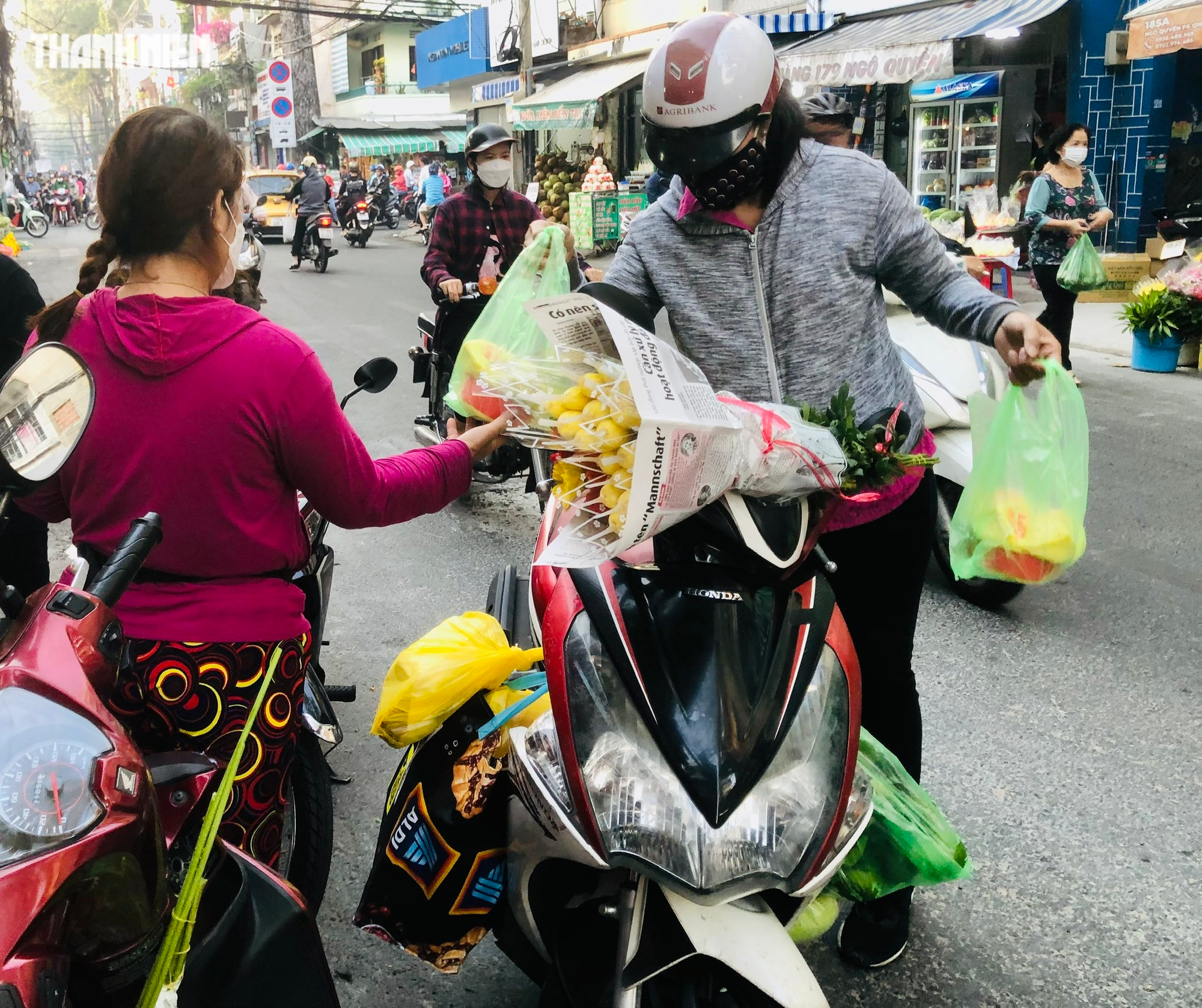 Giá heo quay ngày vía Thần tài không tăng như mọi năm vì sao? Giá heo quay ngày vía Thần tài không tăng như mọi năm vì sao?