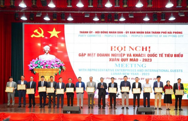 Hải Phòng: Cam kết đẩy mạnh cải thiện môi trường đầu tư Hải Phòng: Cam kết đẩy mạnh cải thiện môi trường đầu tư