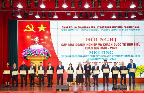 Hải Phòng: Cam kết đẩy mạnh cải thiện môi trường đầu tư Hải Phòng: Cam kết đẩy mạnh cải thiện môi trường đầu tư